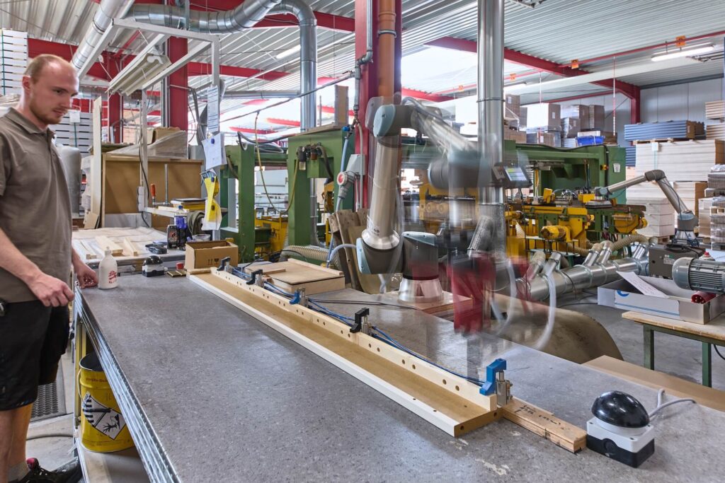 industrieller roboterarm chobot